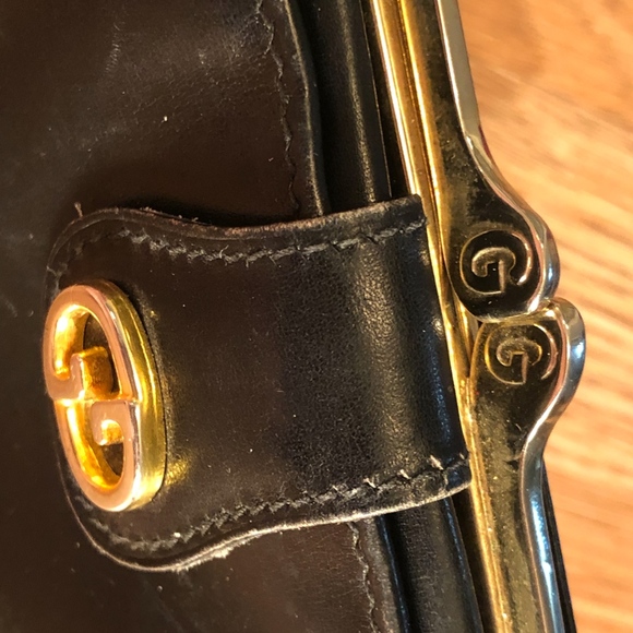 Vintage Gucci Wallet - Picture 2 of 8